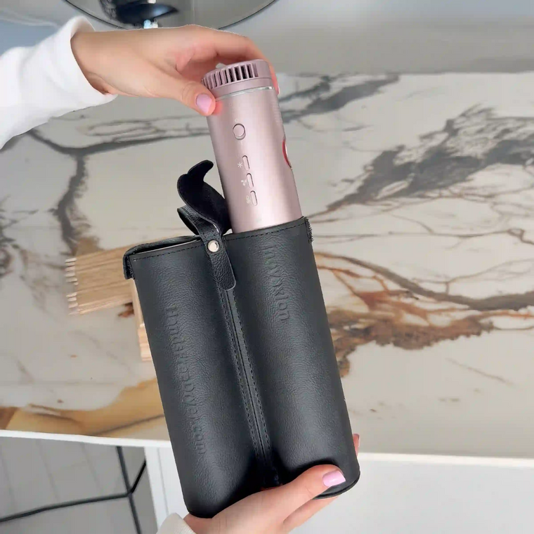 hands free dryer with carry-bag